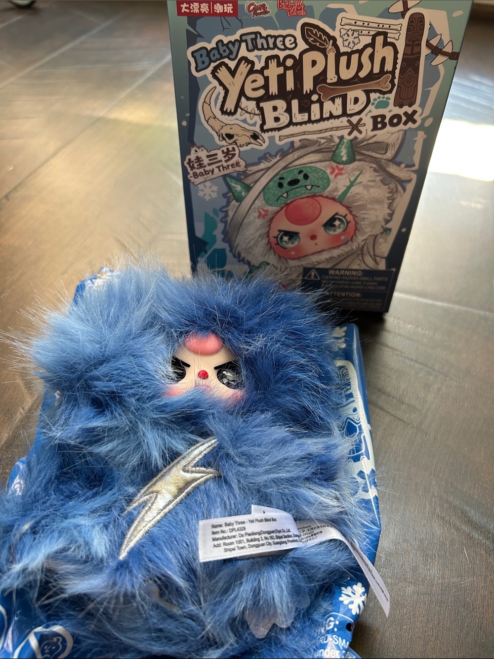 Baby Three Yeti bag charm- Glittershine Frost